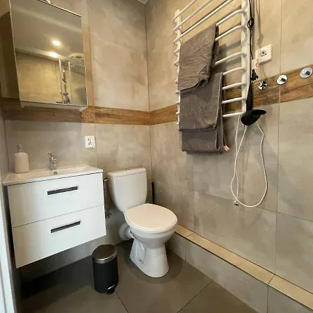 Flats Centre, Fiesta Apartment *